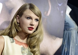 Taylor Swift leads American Country Awards nominations with 8; Blake Shelton, FGL score 7 each | iNFOnews.ca CP25721501