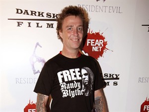 Metal band GWAR frontman's dad sues group over son's ashes, belongings; says they were stolen | iNFOnews.ca CP32610251