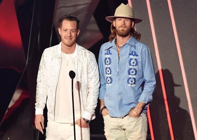 Florida Georgia Line, Chainsmokers to perform at CMT Awards | iNFOnews.ca