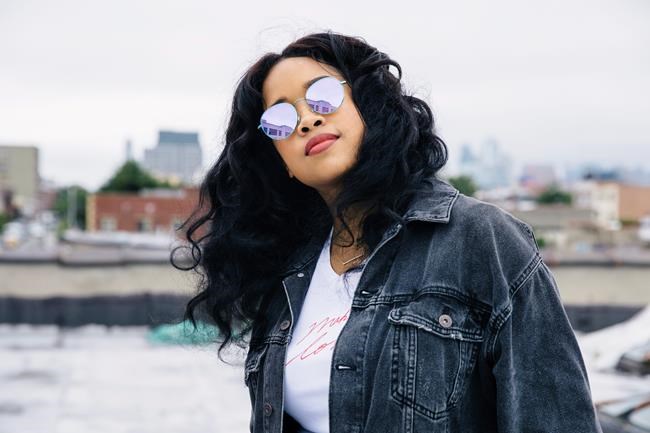 Doing it H.E.R. way: singer rises as focus remains on music | iNFOnews.ca