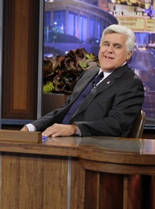 Leno bites the hand that feeds him: keeps barbs at NBC coming after dinner with executives | iNFOnews.ca Leno bites the hand that feeds him: keeps barbs at NBC coming after dinner with executives | iNFOnews.ca