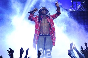 Police: No gunman or victims found at Lil Wayne's Miami Beach home; call was a hoax | iNFOnews.ca CP32243367