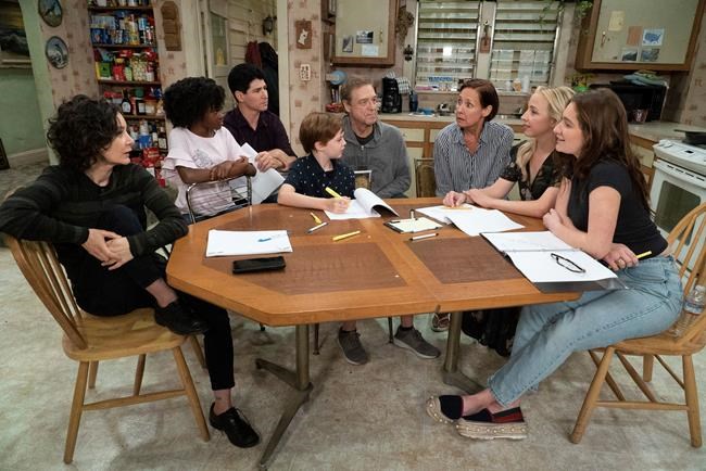 Packed fall TV brings Julia Roberts, life after 'Roseanne' | iNFOnews.ca Packed fall TV brings Julia Roberts, life after 'Roseanne' | iNFOnews.ca