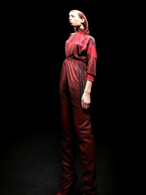 Kanye West shows comfy Yeezy clothes, shoes - without delay | iNFOnews.ca