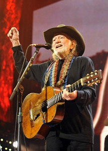 Willie Nelson pulls out of Zac Brown's festival, 3 other shows with shoulder injury | iNFOnews.ca Willie Nelson pulls out of Zac Brown's festival, 3 other shows with shoulder injury | iNFOnews.ca