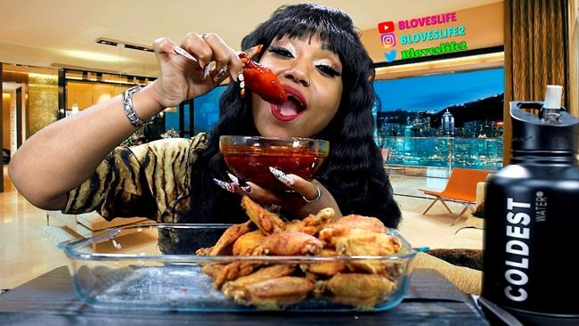 Binge eating videos find big audience, even for weight loss | iNFOnews.ca Binge eating videos find big audience, even for weight loss | iNFOnews.ca