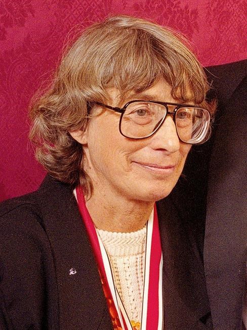 Correction: Obit-Mary Oliver story | iNFOnews.ca