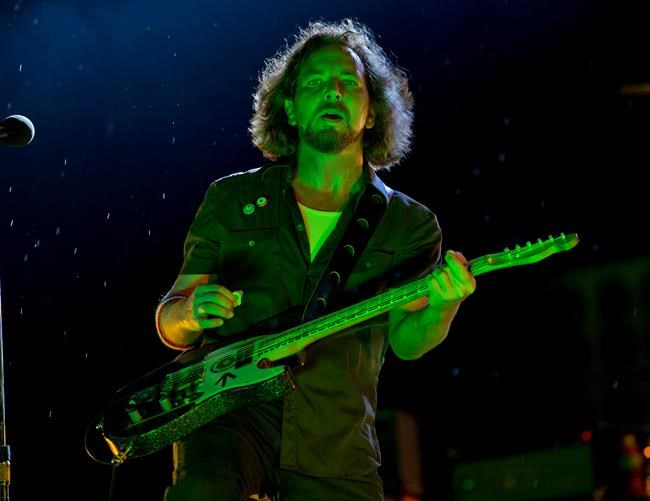 Pearl Jam and Chicago Cubs combine in film 'Let's Play Two' | iNFOnews.ca