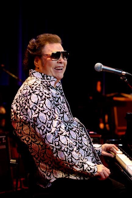 Ronnie Milsap returned to his iconic studio for duets album | iNFOnews.ca Ronnie Milsap returned to his iconic studio for duets album | iNFOnews.ca