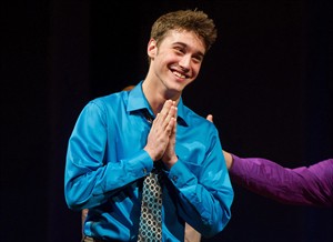 Host of National High School Musical Theater Awards is an ex-winner of the 'Glee'-type contest | iNFOnews.ca CP28928918