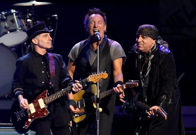 Bruce Springsteen and E Street Band plan new album in Oct. | iNFOnews.ca