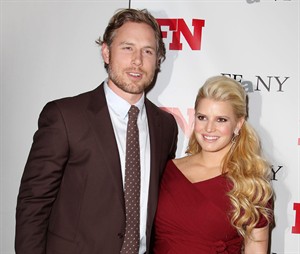 Jessica Simpson gives birth to a boy, names him Ace; baby joins older sister Maxwell | iNFOnews.ca CP24059592
