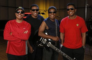 Jacksons prepare 16-city tour without brother Michael, 3 years after his death | iNFOnews.ca CP19012090