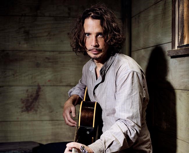 Family of musician Chris Cornell disputes he killed himself | iNFOnews.ca CP218636106