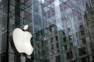 Apple's hidden profits: billions tucked away for taxes it may never pay | iNFOnews.ca CP19500324
