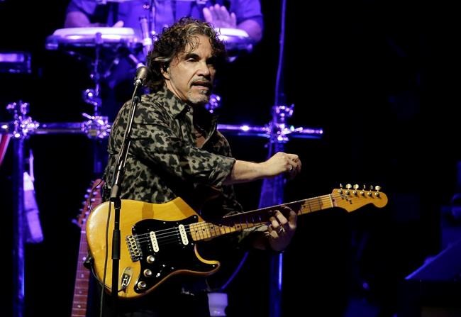 Hall & Oates still play faves, but Oates has new music, too | iNFOnews.ca Hall & Oates still play faves, but Oates has new music, too | iNFOnews.ca