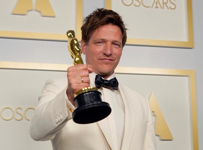 Oscar moments: History, glamour ... and what a weird ending | iNFOnews.ca