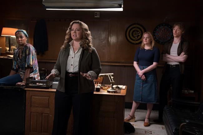 Review: High-octane cast can't save this messy 'Kitchen' | iNFOnews.ca