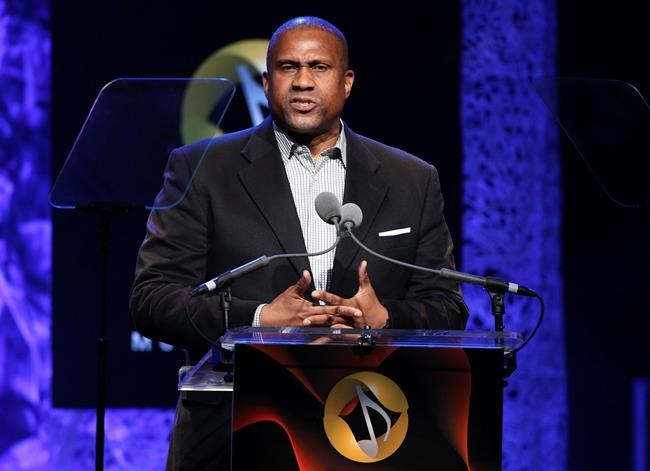 The Latest: Walmart suspends ties to Tavis Smiley show, tour | iNFOnews.ca