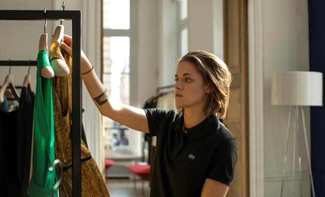 Review: Kristen Stewart, otherworldly in 'Personal Shopper' | iNFOnews.ca
