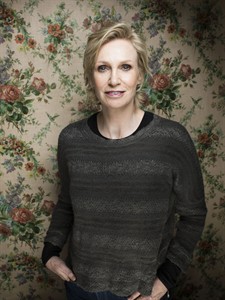 Jane Lynch to replace Katie Finneran on Broadway this summer in revival of 'Annie' | iNFOnews.ca