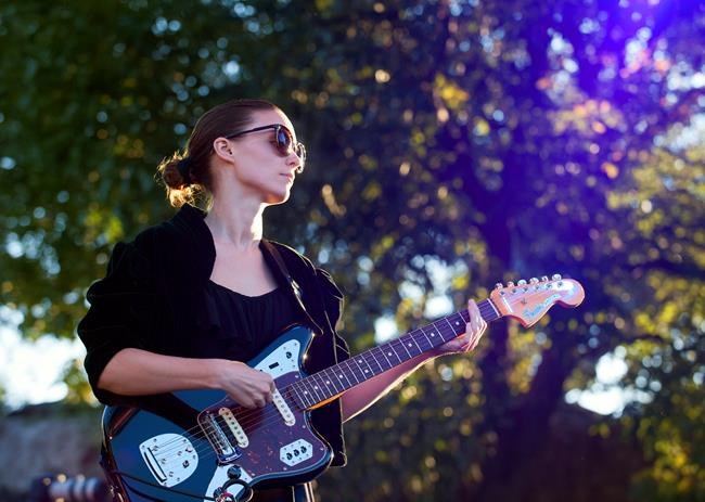 Review: Malick gets some life back in 'Song to Song' | iNFOnews.ca