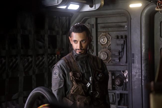 Review: 'Rogue One' is a dark, exhilarating blast | iNFOnews.ca
