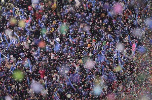 Tips on staying sober for New Year's Eve when those around you are partying like it's 1984 | iNFOnews.ca CP21290503