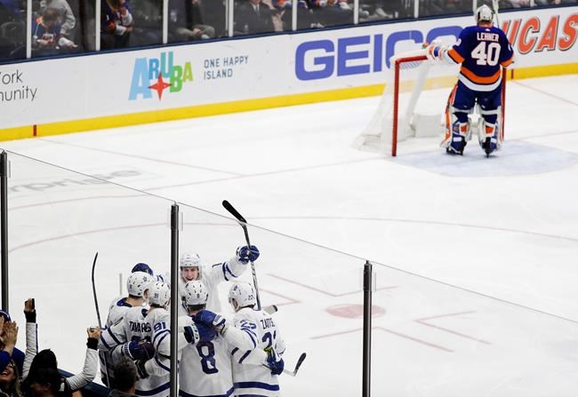 Tavares scores, Maple Leafs edge Isles 2-1 to clinch berth | iNFOnews.ca