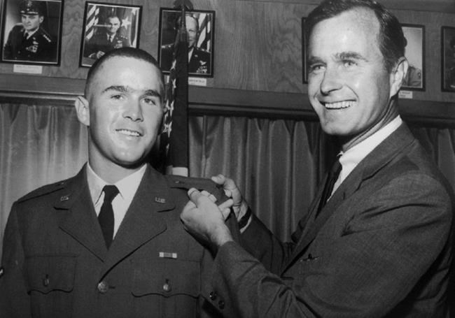 Former President George H.W. Bush dies at age 94 | iNFOnews.ca Former President George H.W. Bush dies at age 94 | iNFOnews.ca