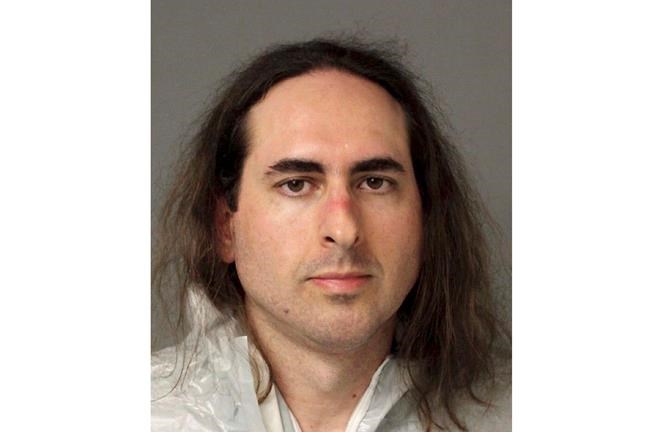 Man accused of newspaper shooting chooses insanity defence | iNFOnews.ca