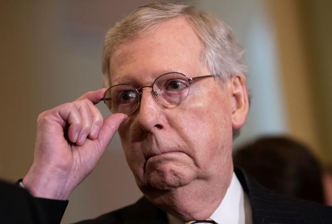 McConnell leaves Kentucky dinner amid more heckling over ICE | iNFOnews.ca
