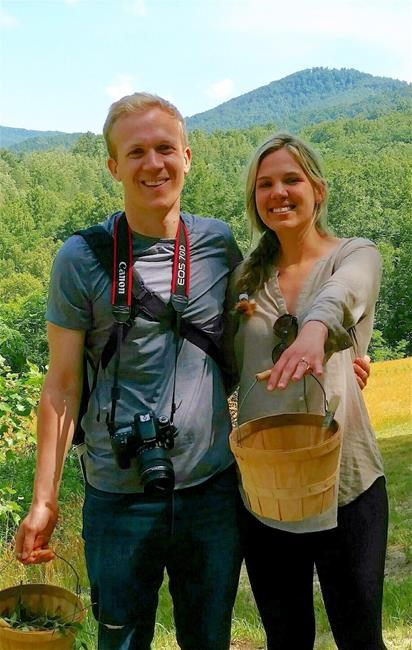 Like weddings, popping the question means a destination | iNFOnews.ca