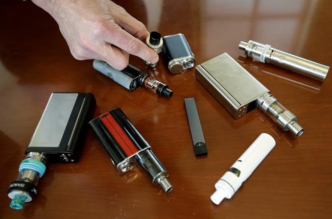 US surgeon general warns of teen risks from e-cigarettes | iNFOnews.ca