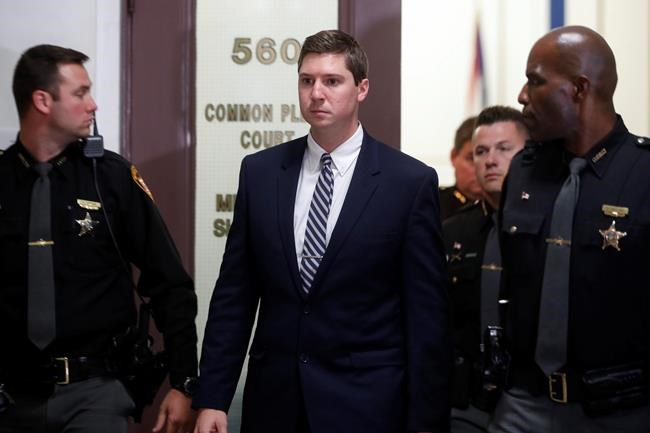 Jury selection nearing end for Ohio cop's murder retrial | iNFOnews.ca