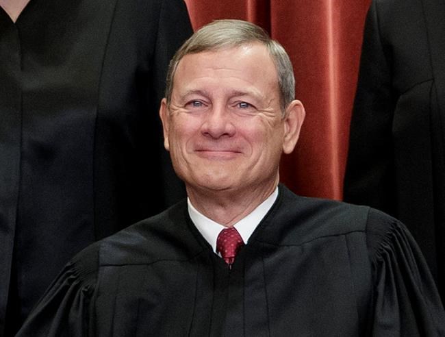 Chief Justice Roberts recently spent a night in a hospital | iNFOnews.ca CP59189769
