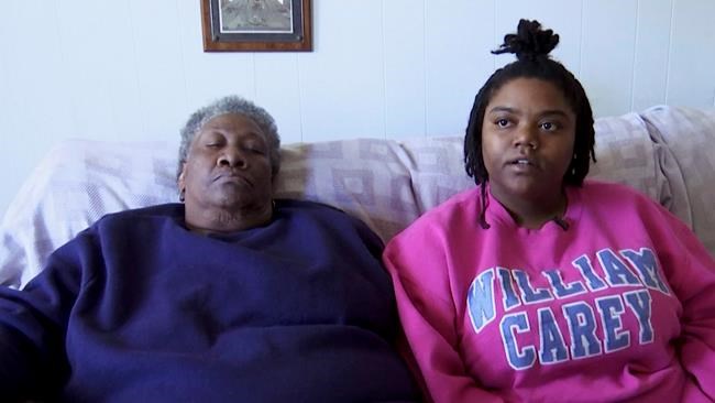 Mississippi moms question state as they bury slain inmates | iNFOnews.ca Mississippi moms question state as they bury slain inmates | iNFOnews.ca