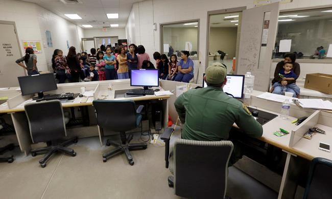 Federal agency says it lost track of 1,475 migrant children | iNFOnews.ca Federal agency says it lost track of 1,475 migrant children | iNFOnews.ca