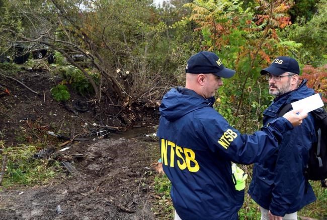 The Latest: Site of limousine crash long a dangerous spot | iNFOnews.ca CP295100128