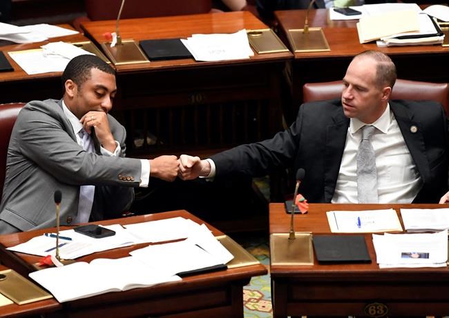 New York lawmakers OK pot decriminalization | iNFOnews.ca
