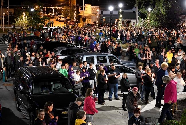 The Latest: Over 1,000 honour limo crash victims at vigil | iNFOnews.ca The Latest: Over 1,000 honour limo crash victims at vigil | iNFOnews.ca
