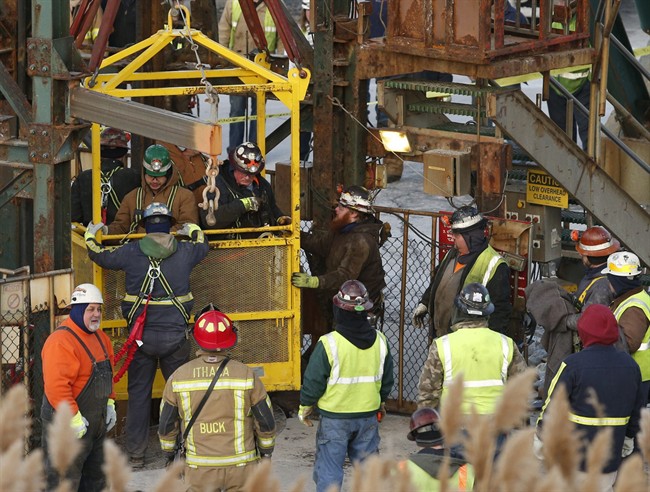 New York miners rescued after 10 hours stuck in elevator shaft in America's deepest salt mine | iNFOnews.ca CP35925456