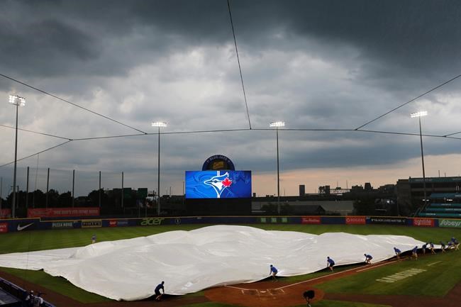 Rays-Jays halted by rain; finish Sunday, then 7-inning game | iNFOnews.ca
