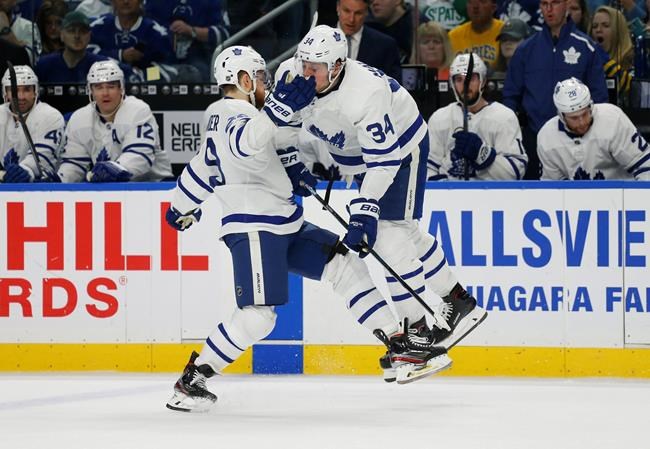 Tavares, Matthews lead Maple Leafs to 4-2 win over Sabres | iNFOnews.ca