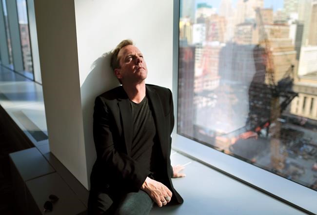 Kiefer Sutherland steps out of his comfort zone as singer | iNFOnews.ca CP2082624073