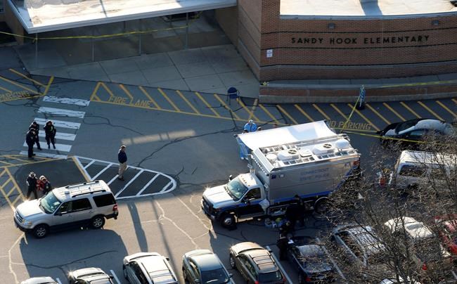 Town of Newtown asks judge to throw out wrongful death suit | iNFOnews.ca