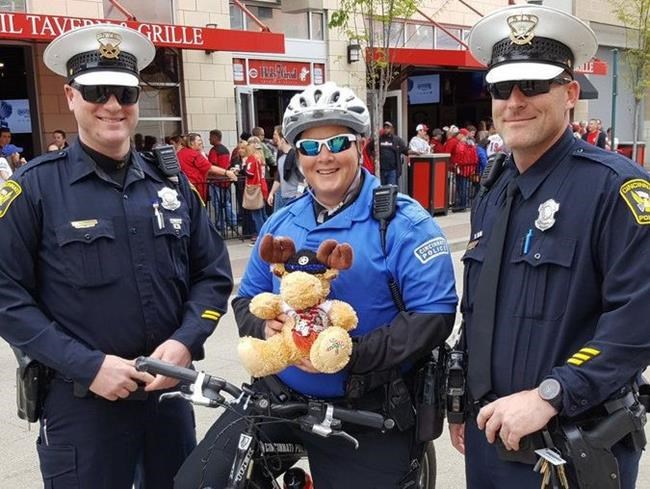 Toy given to police officer as safety talisman gets to Ohio | iNFOnews.ca Toy given to police officer as safety talisman gets to Ohio | iNFOnews.ca