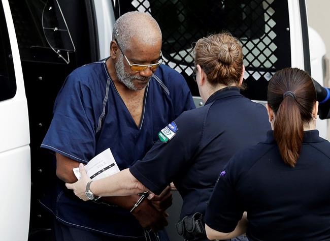 More charges, new defendant in Texas human smuggling case | iNFOnews.ca