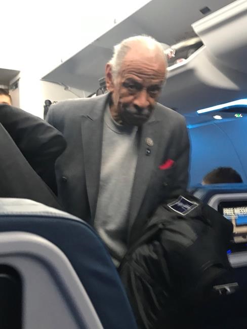 More pressure on Conyers to resign after new accusations | iNFOnews.ca