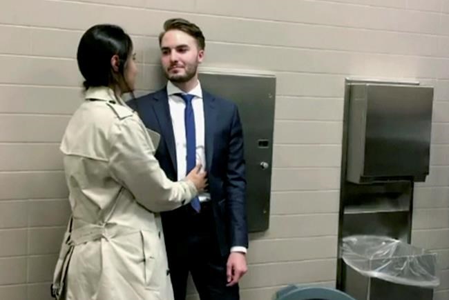 Couple weds in courthouse bathroom after mom falls ill | iNFOnews.ca
